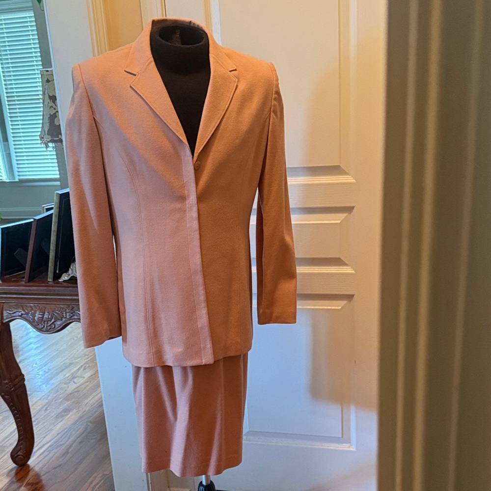 Halston Women 2 Piece Skirt Suit